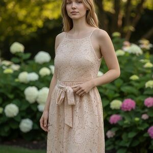 Alexia Admor Lace Midi Dress in Cream